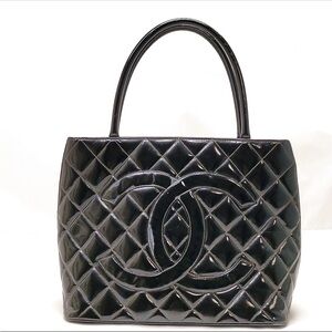 CHANEL Black Quilted Tote